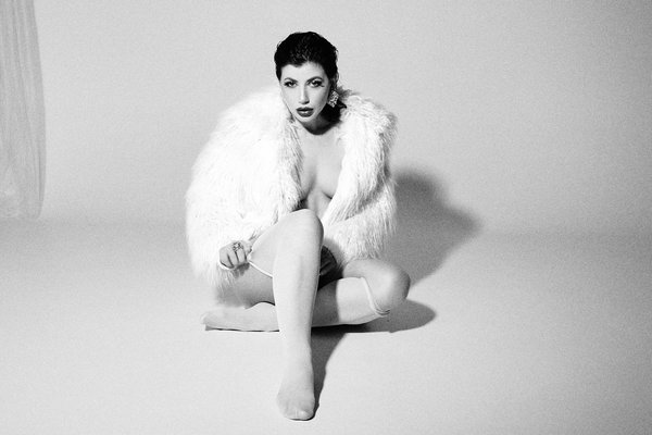 Quels conseils pour porter des sandales à talons blocs pour un confort optimal?