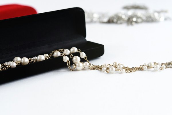 Le collier choker pour être tendance